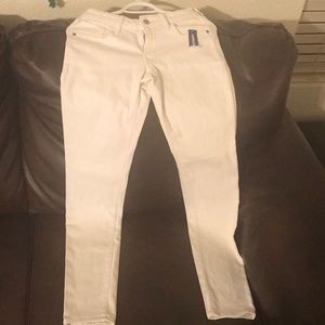 NWT Old Navy White Jeans